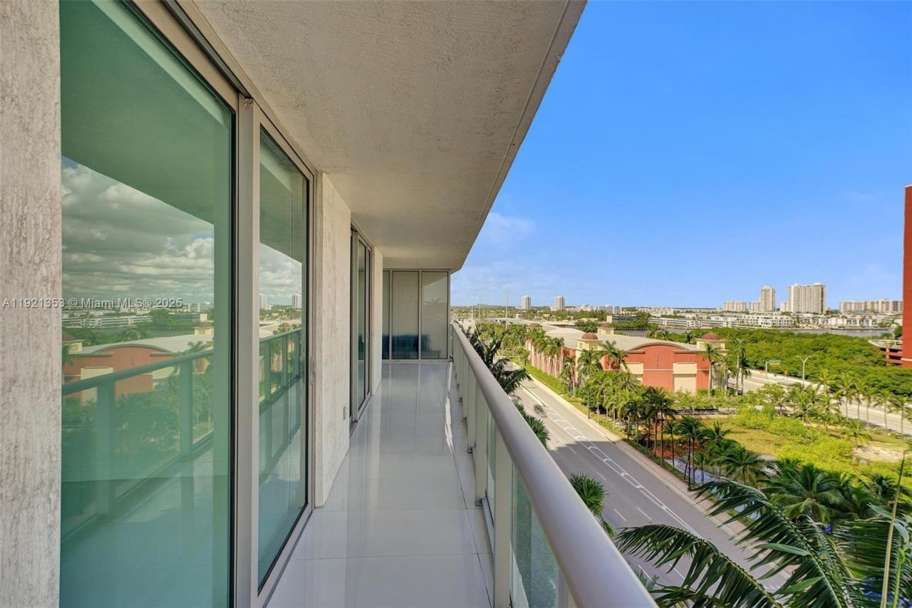 330 Sunny Isles Blvd, Unit 5-805, Sunny Isles Beach, FL 33160 Photo