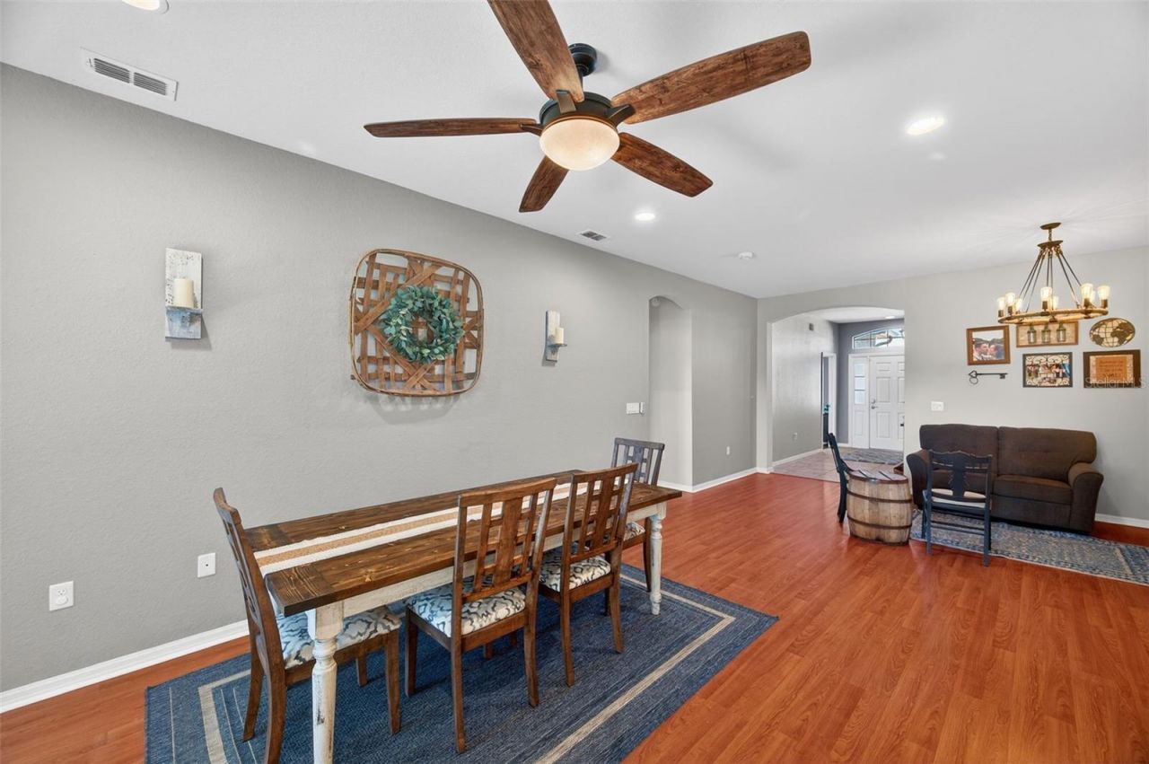 4645 Executive Meadows Drive, Plant City, FL 33567 Photo