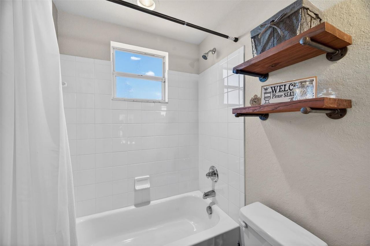 4645 Executive Meadows Drive, Plant City, FL 33567 Photo