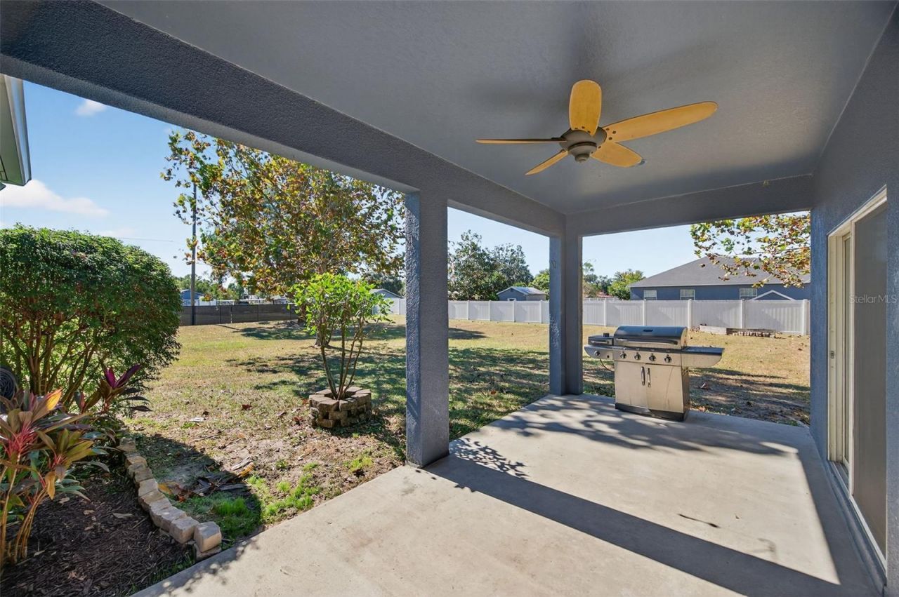 4645 Executive Meadows Drive, Plant City, FL 33567 Photo