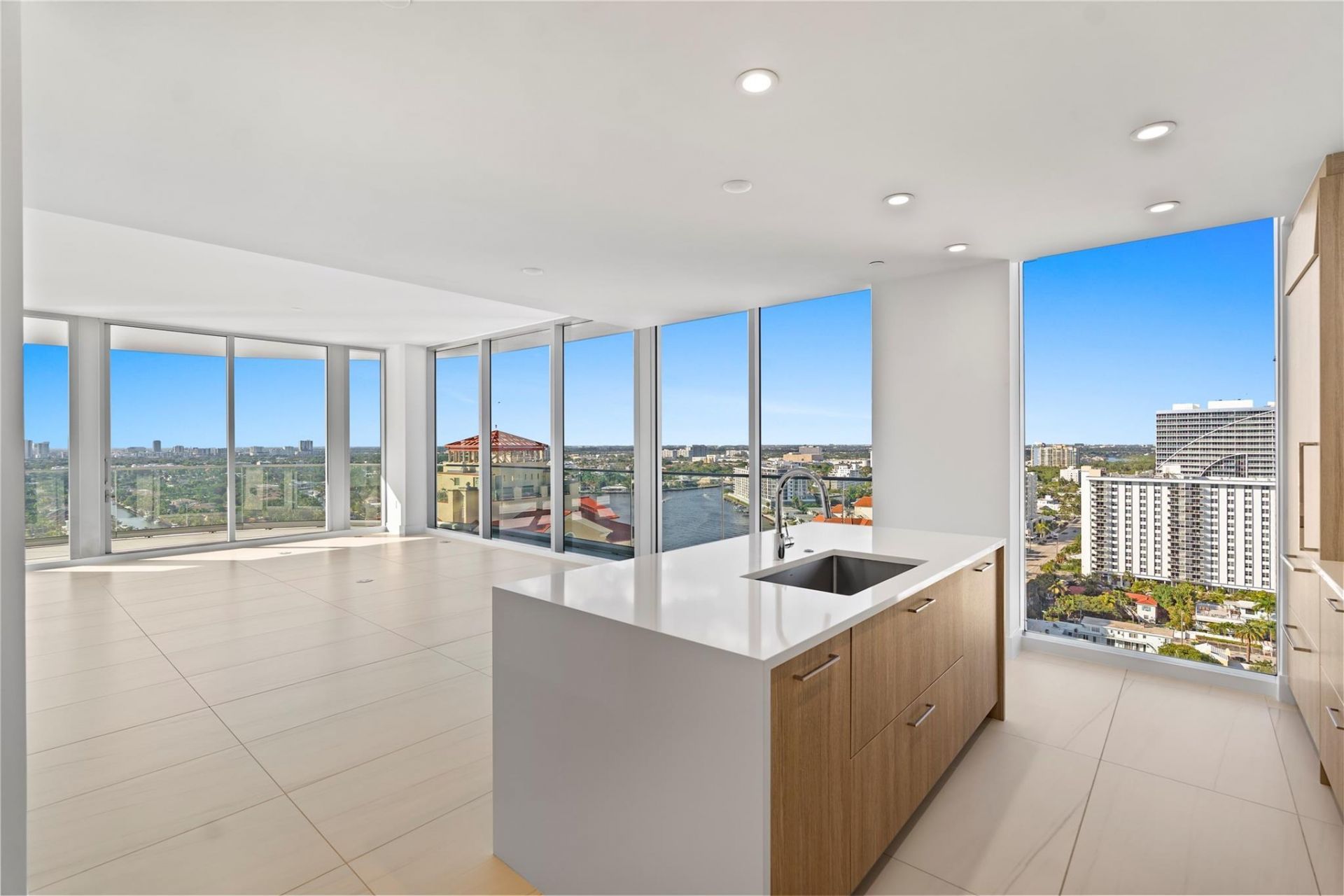 153 N Seabreeze Boulevard, Unit 1704S, Fort Lauderdale, FL 33304 Photo