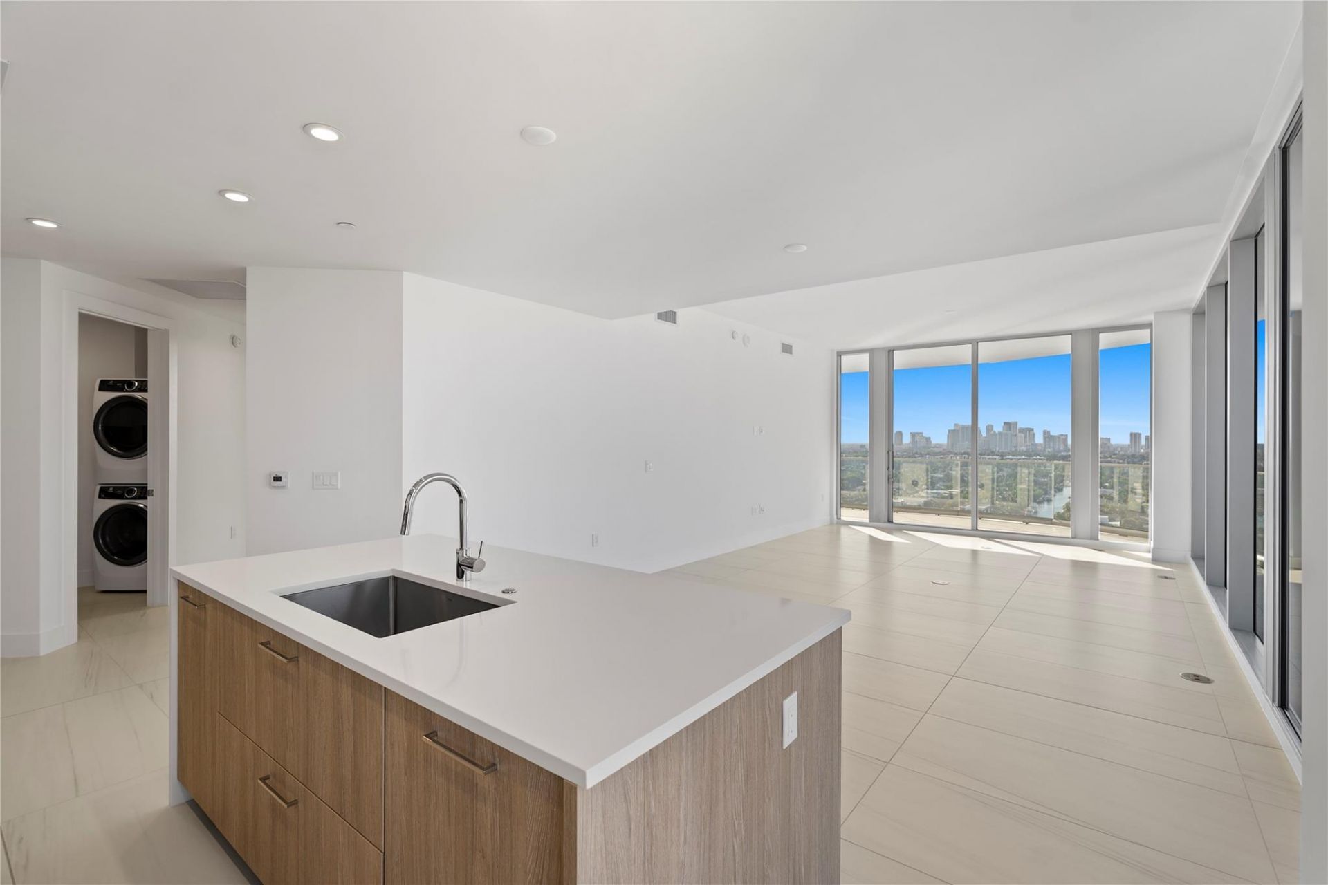 153 N Seabreeze Boulevard, Unit 1704S, Fort Lauderdale, FL 33304 Photo