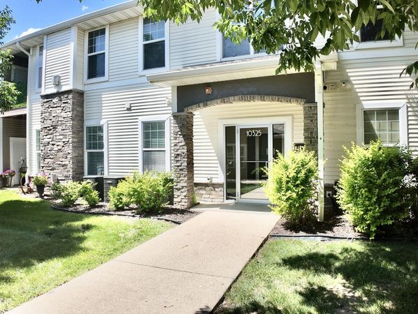 10325 Providence Drive, Unit 104, Johnston, IA 50131