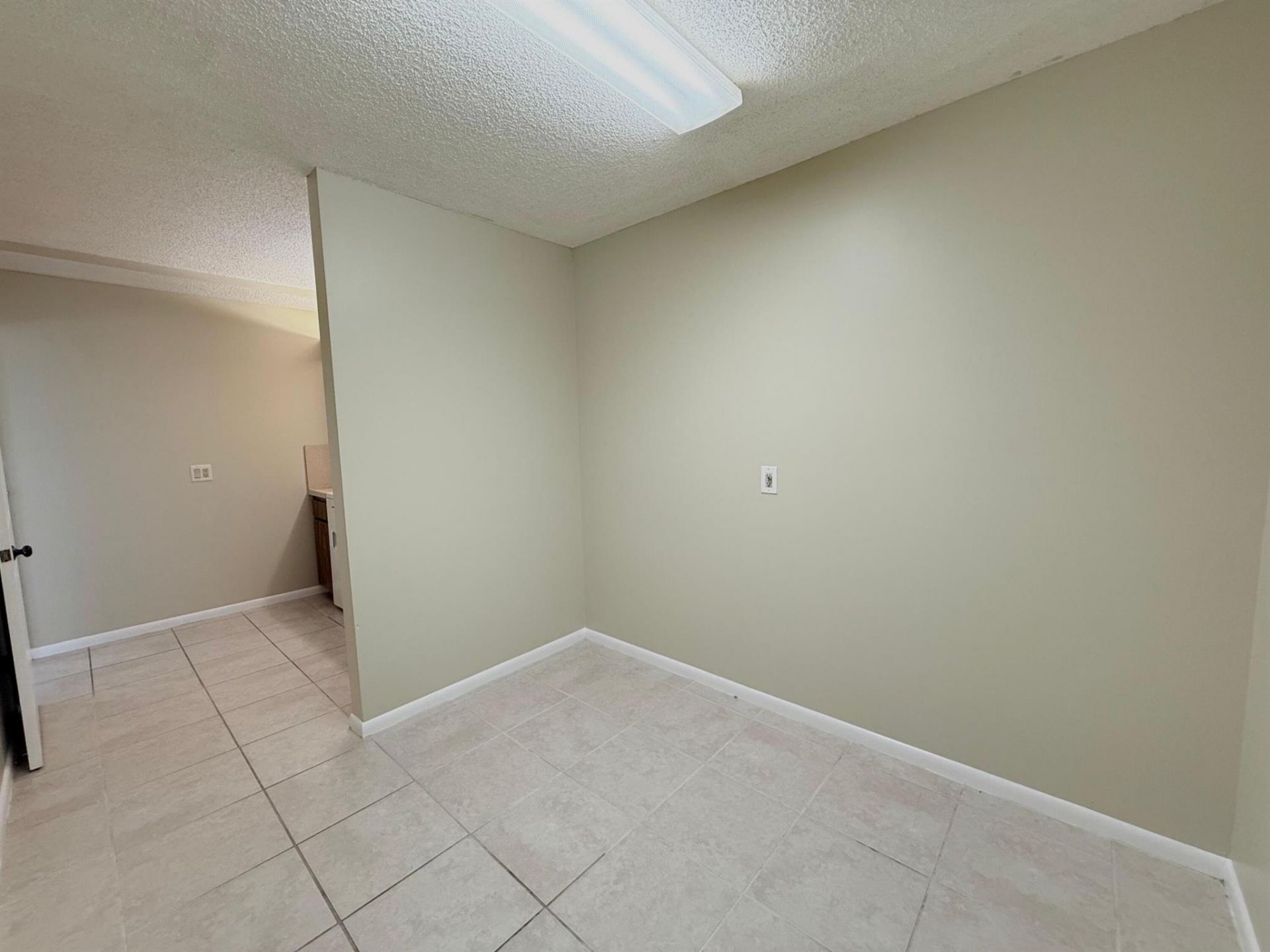 3515 Village Boulevard, Unit 202, West Palm Beach, FL 33409 Photo