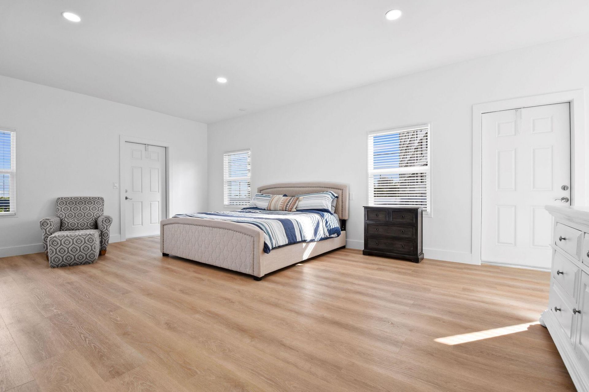 941 Ocean Drive, Juno Beach, FL 33408 Photo