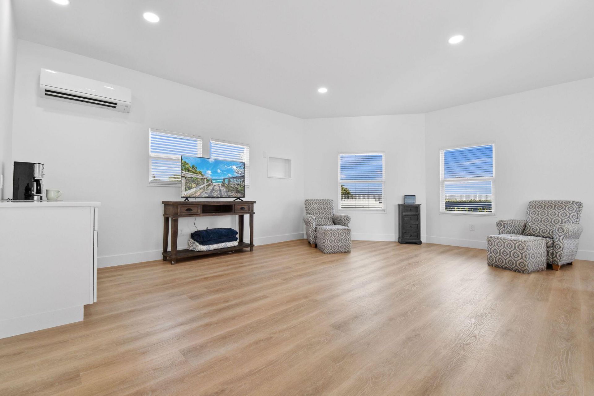 941 Ocean Drive, Juno Beach, FL 33408 Photo