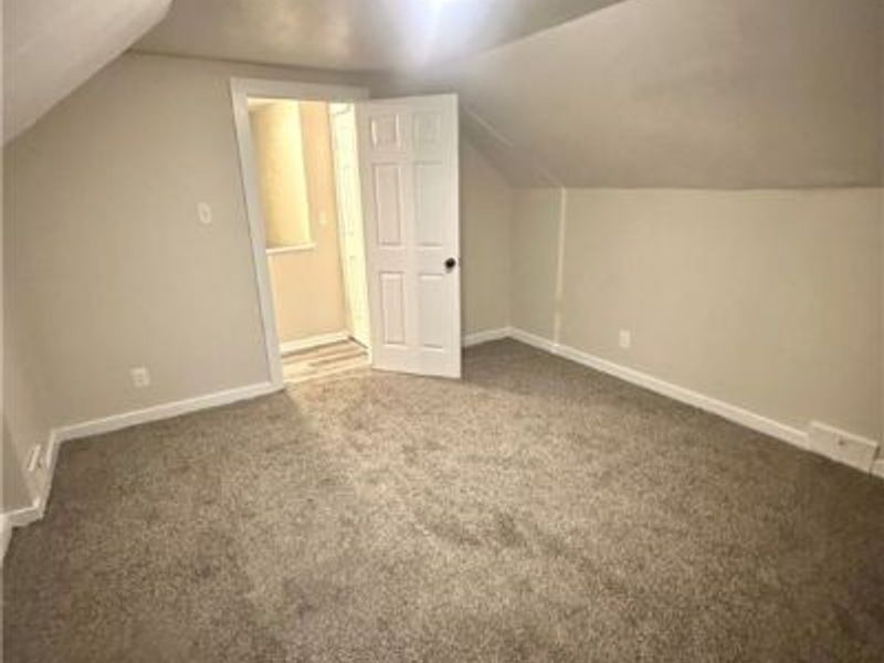 14100 Saybrook Avenue, Cleveland, OH 44105 Photo 25