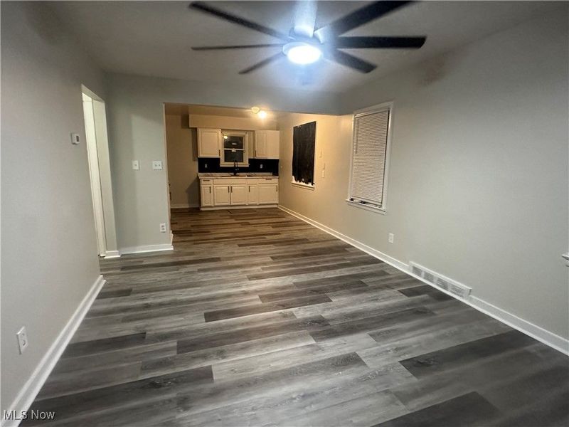 14100 Saybrook Avenue, Cleveland, OH 44105 Photo 6