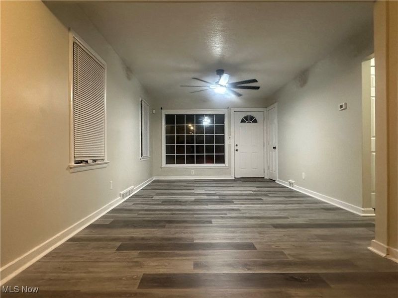 14100 Saybrook Avenue, Cleveland, OH 44105 Photo 8