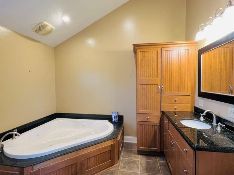 6117 Maple Hill Drive, Castalia, OH 44824 Photo 18