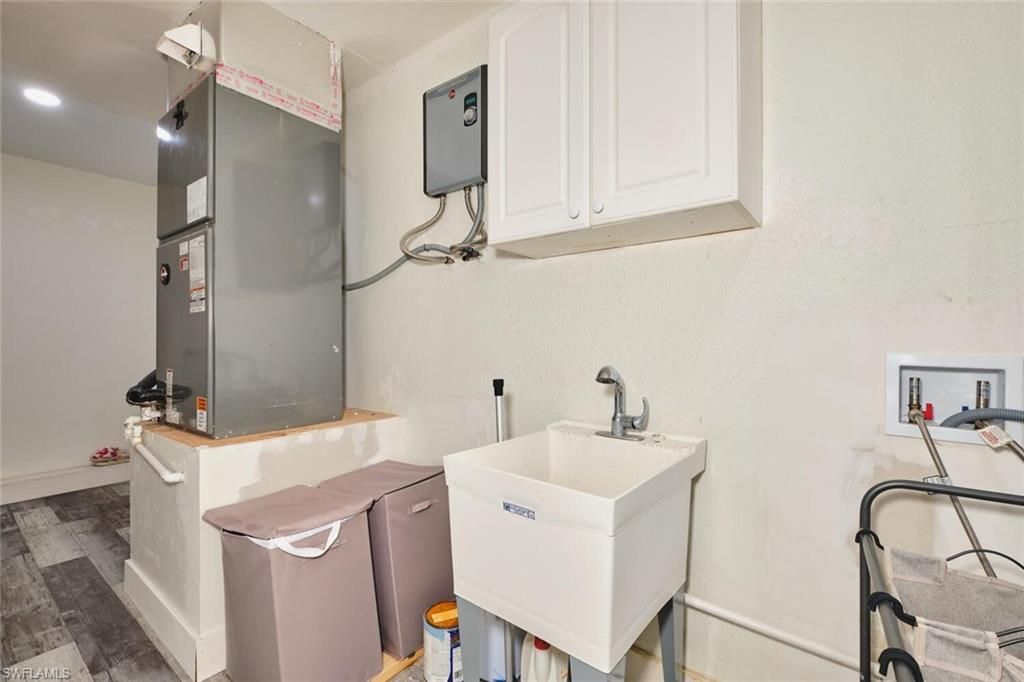 6451 Adelphi Cir, Fort Myers, FL 33919 Photo