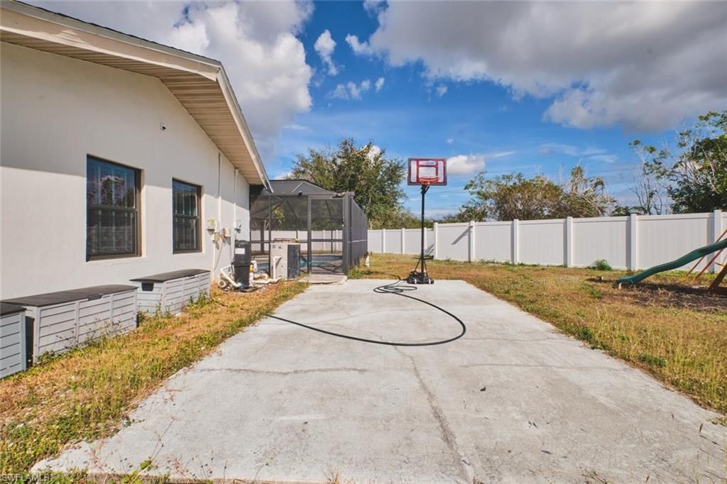 6451 Adelphi Cir, Fort Myers, FL 33919 Photo