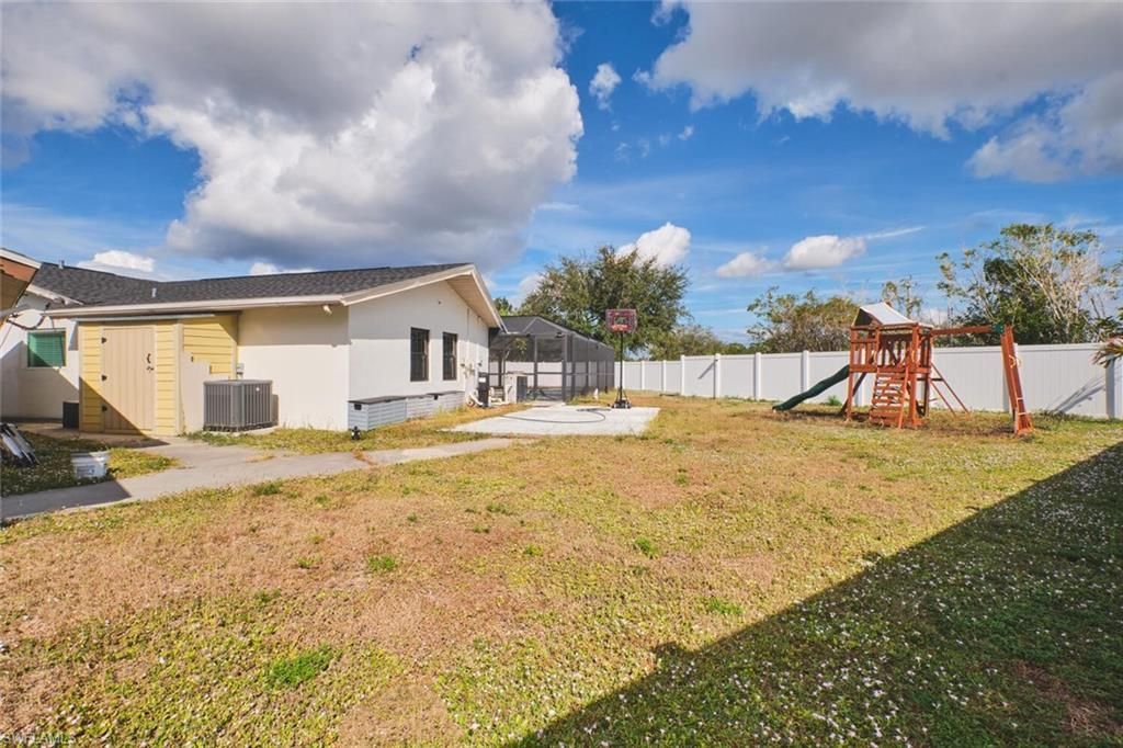 6451 Adelphi Cir, Fort Myers, FL 33919 Photo