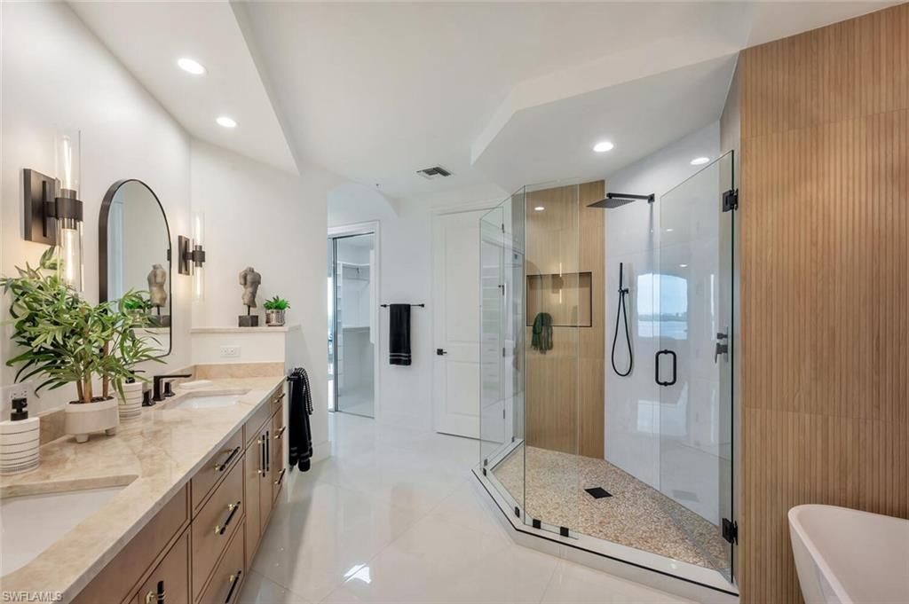 4811 Island Pond Ct, Unit 1104, Bonita Springs, FL 34134 Photo