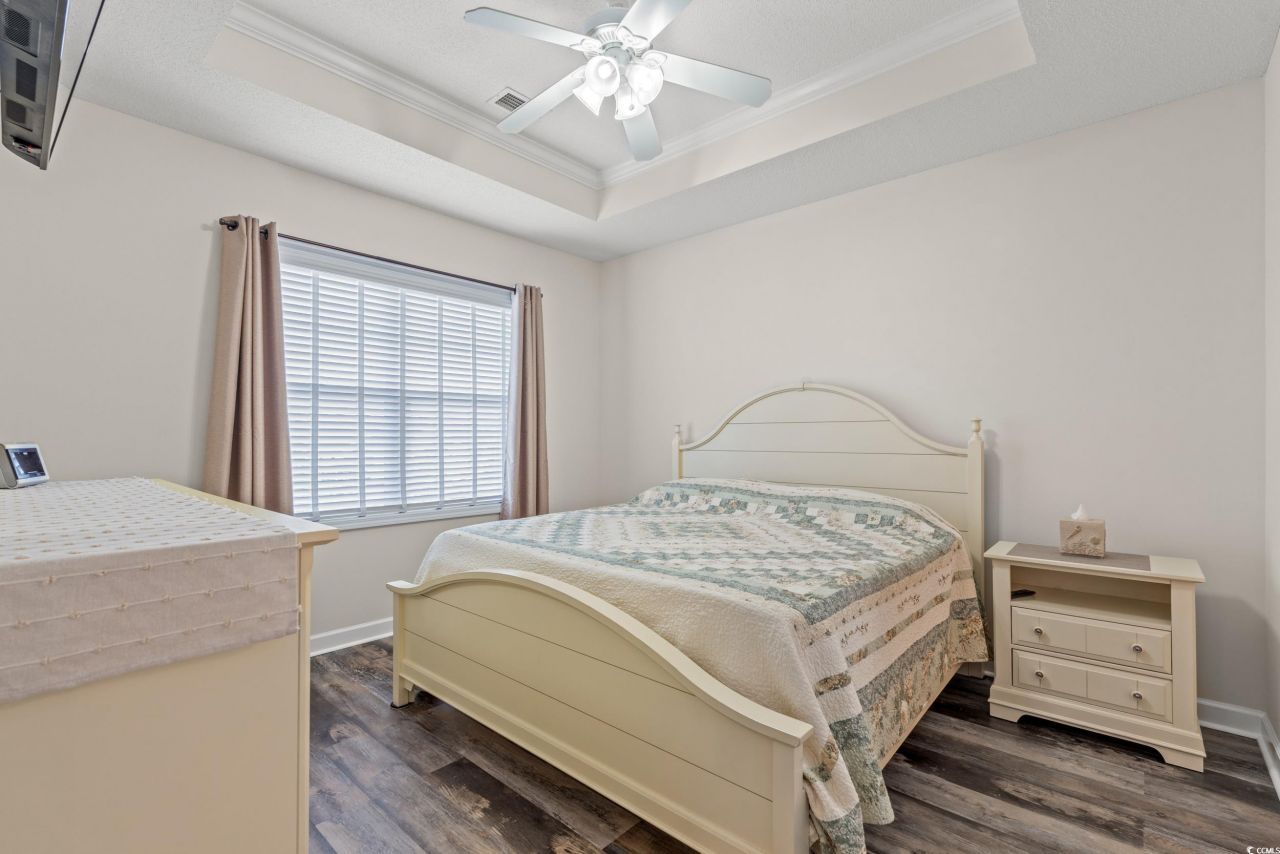 604 Heathrow Dr. Photo 10