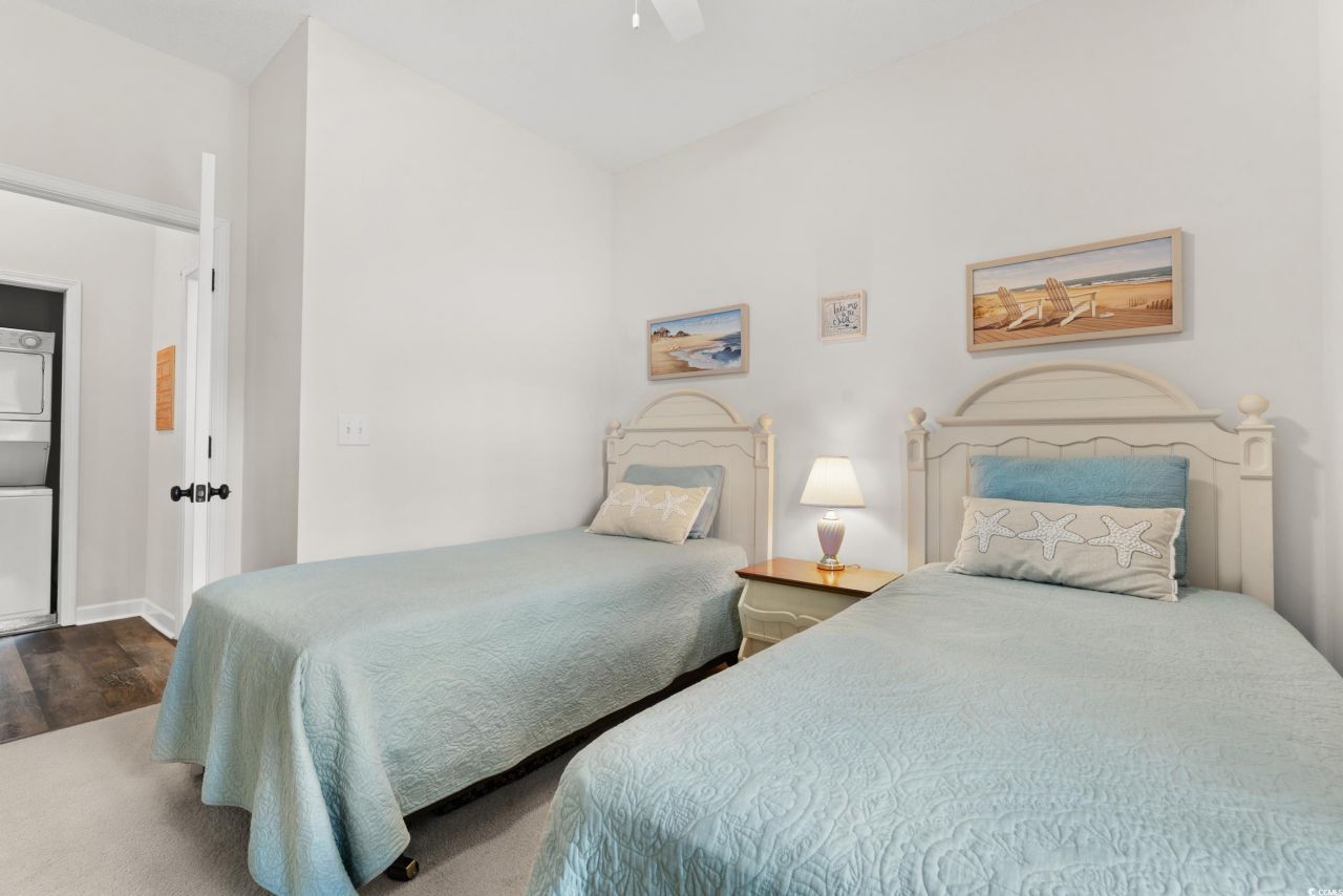 604 Heathrow Dr. Photo 17