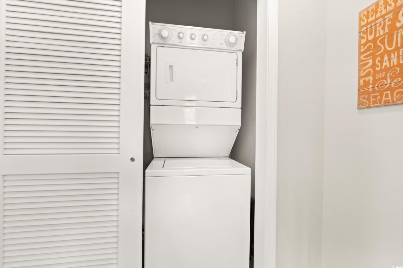 604 Heathrow Dr. Photo 19