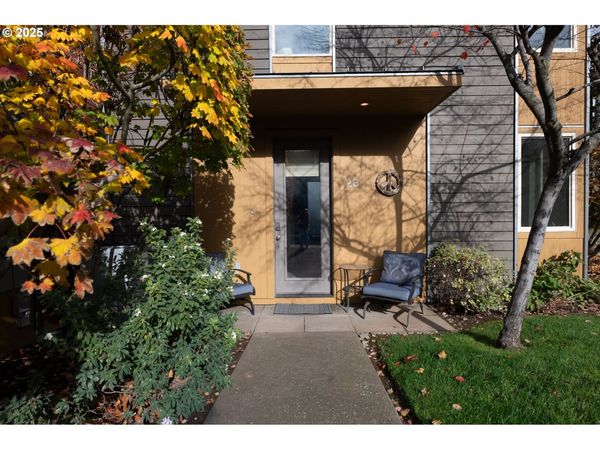 26 MOSIER CREEK PL, Unit 26, Mosier, OR 97040
