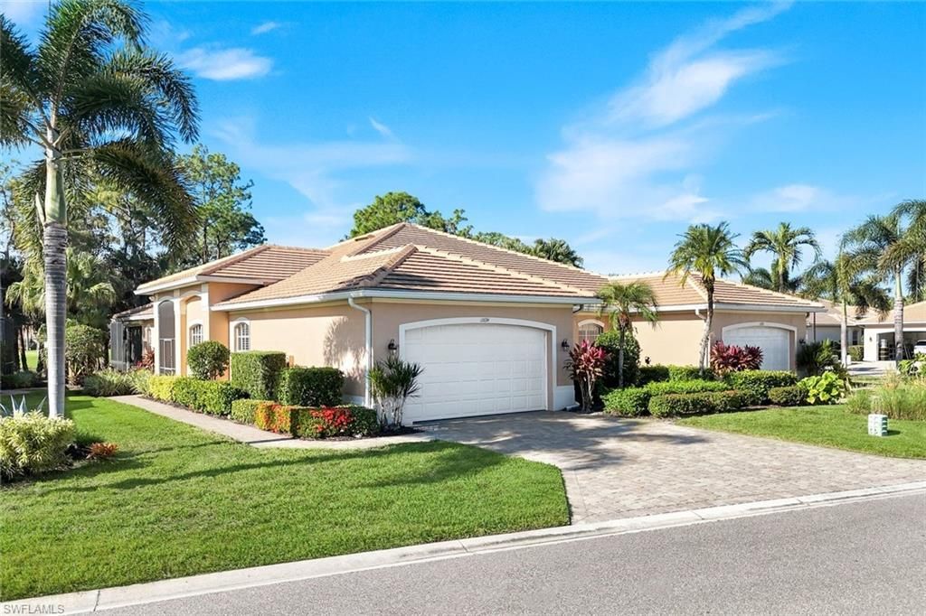12694 Fox Ridge Dr, Bonita Springs, FL 34135 Main Photo