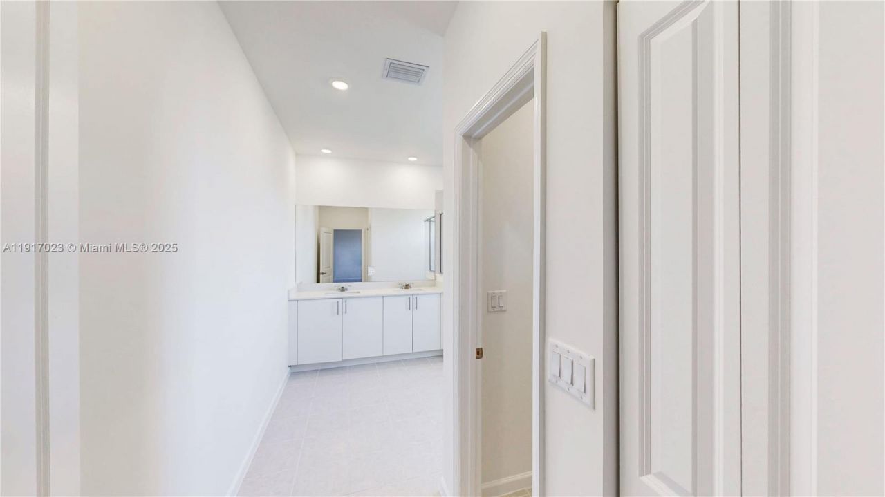 2333 SE 28th Ct, Homestead, FL 33035 Photo