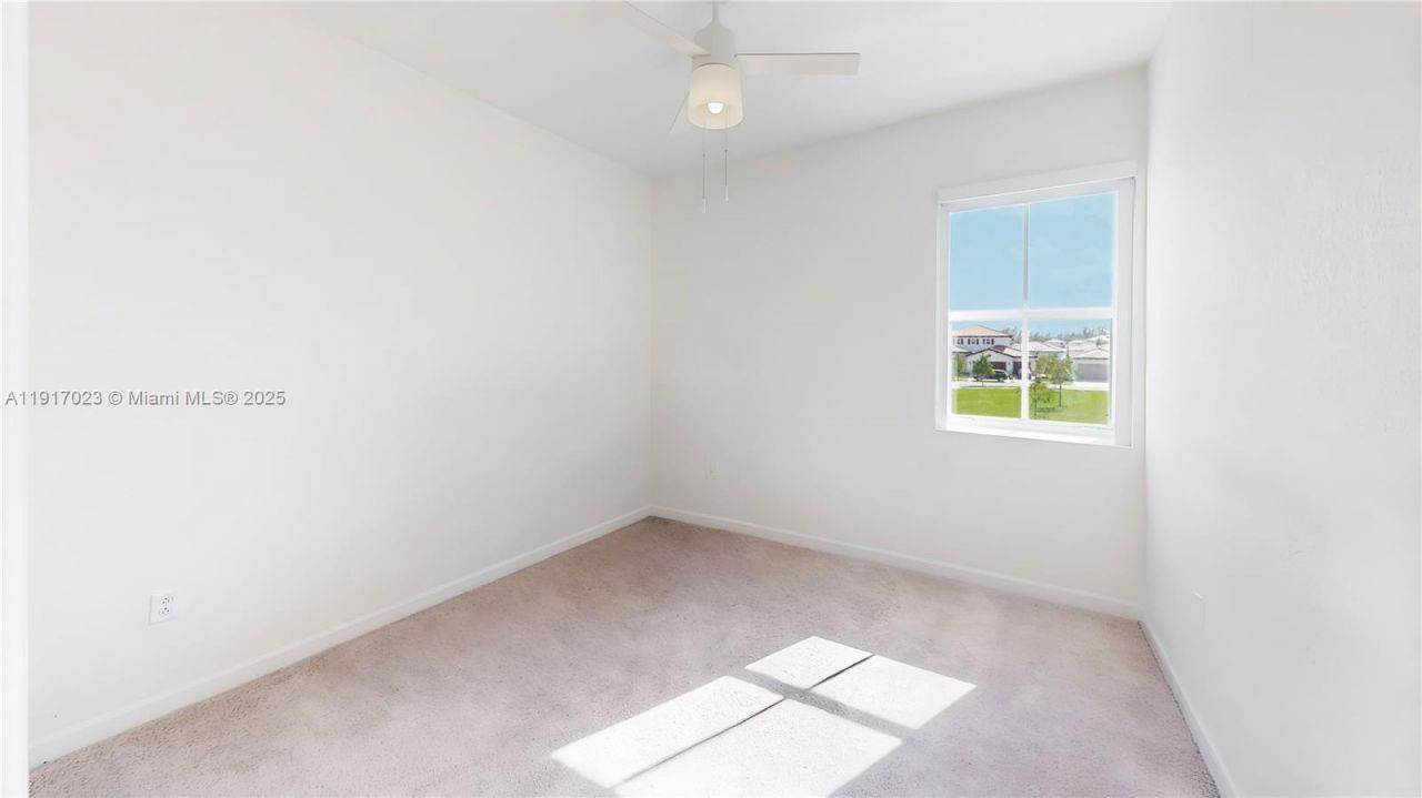 2333 SE 28th Ct, Homestead, FL 33035 Photo