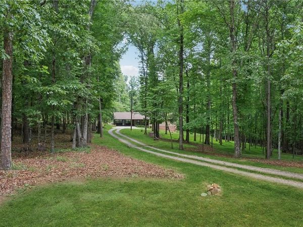 2270 Dinsmore Road , Alpharetta, GA 30004