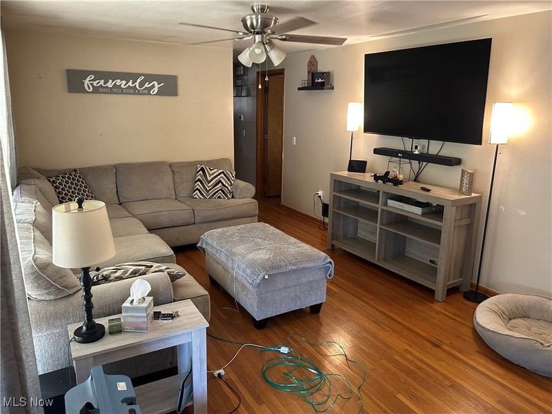 539 Forestview Drive, Wintersville, OH 43953 Photo 2