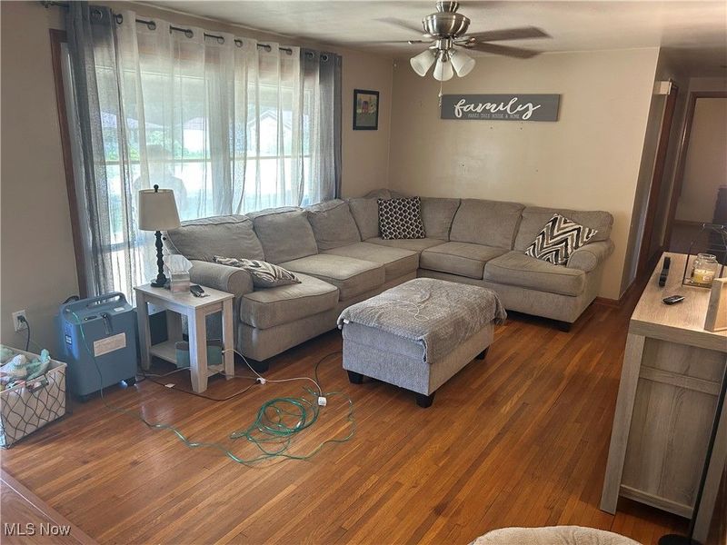 539 Forestview Drive, Wintersville, OH 43953 Photo 3