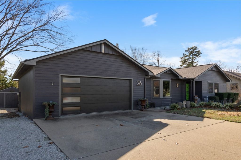 26 Indian Wells Drive, Holiday Island, AR 72631 Main Photo