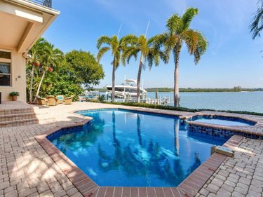 17371 KENNEDY DRIVE, NORTH REDINGTON BEACH, FL 33708