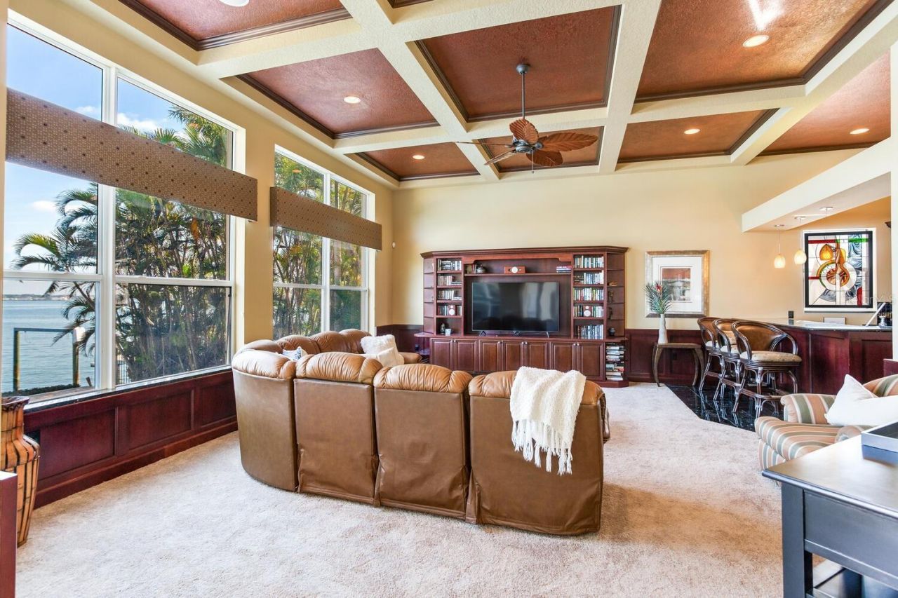 17371 Kennedy Drive, North Redington Beach, FL 33708 Photo