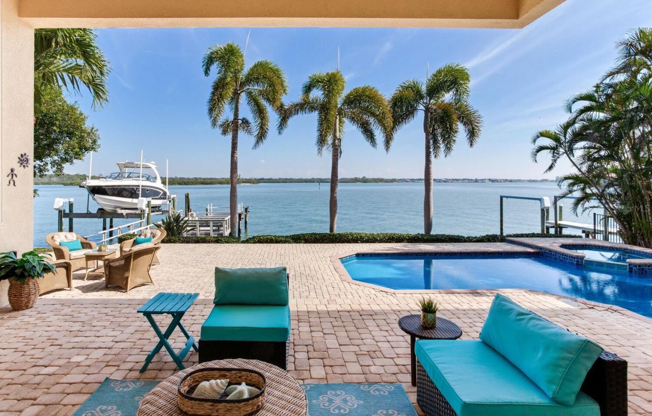 17371 Kennedy Drive, North Redington Beach, FL 33708 Photo