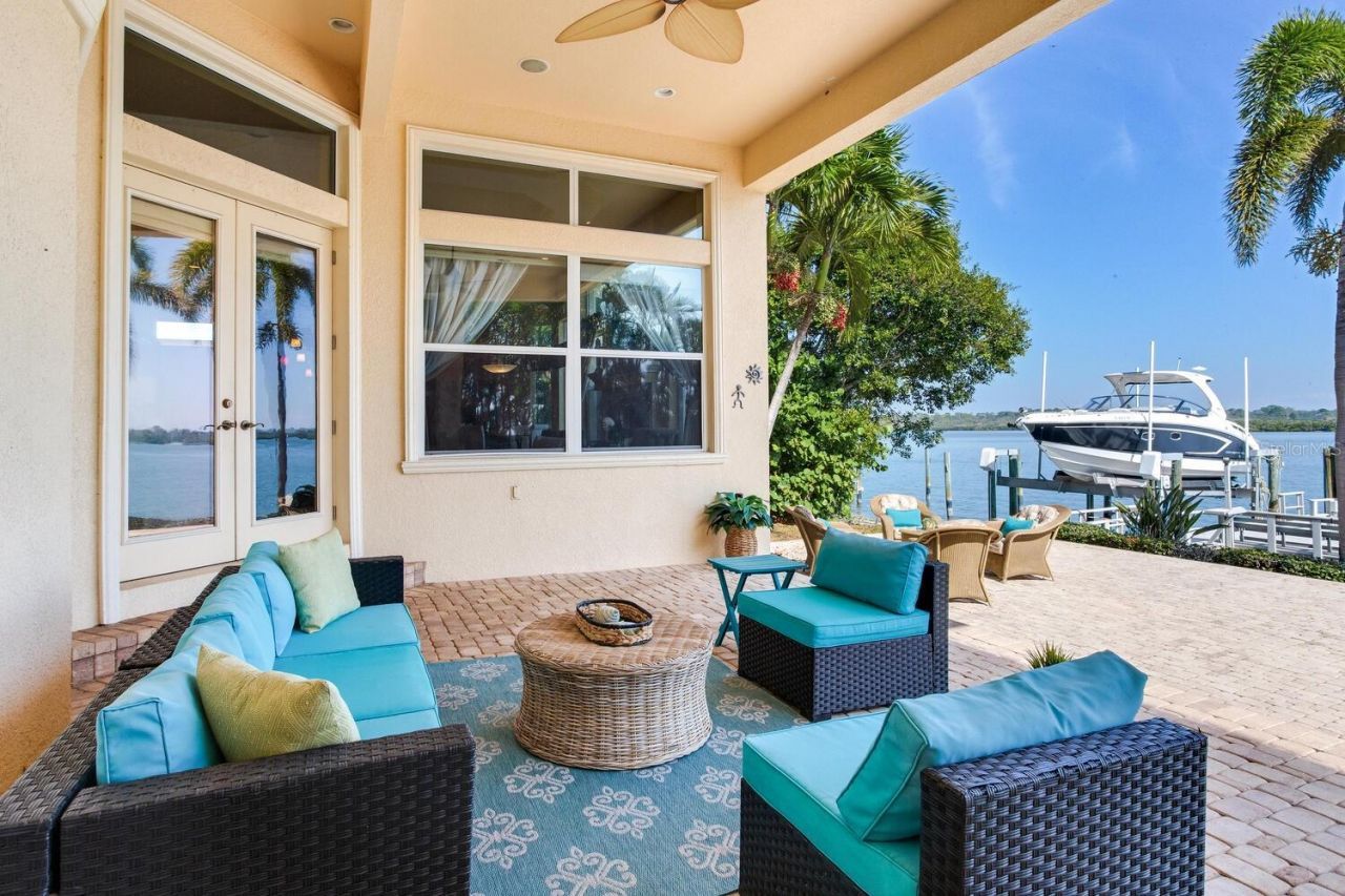 17371 Kennedy Drive, North Redington Beach, FL 33708 Photo