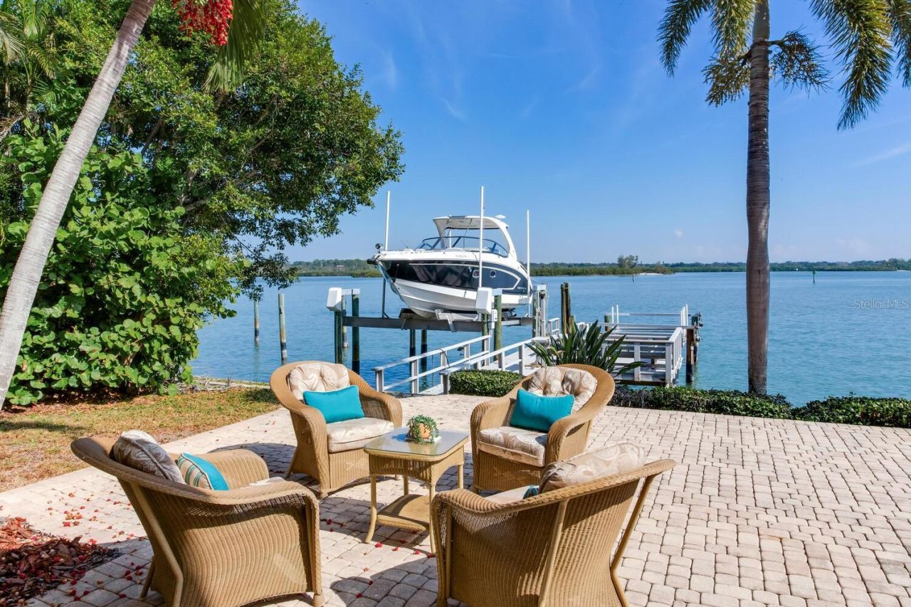 17371 Kennedy Drive, North Redington Beach, FL 33708 Photo