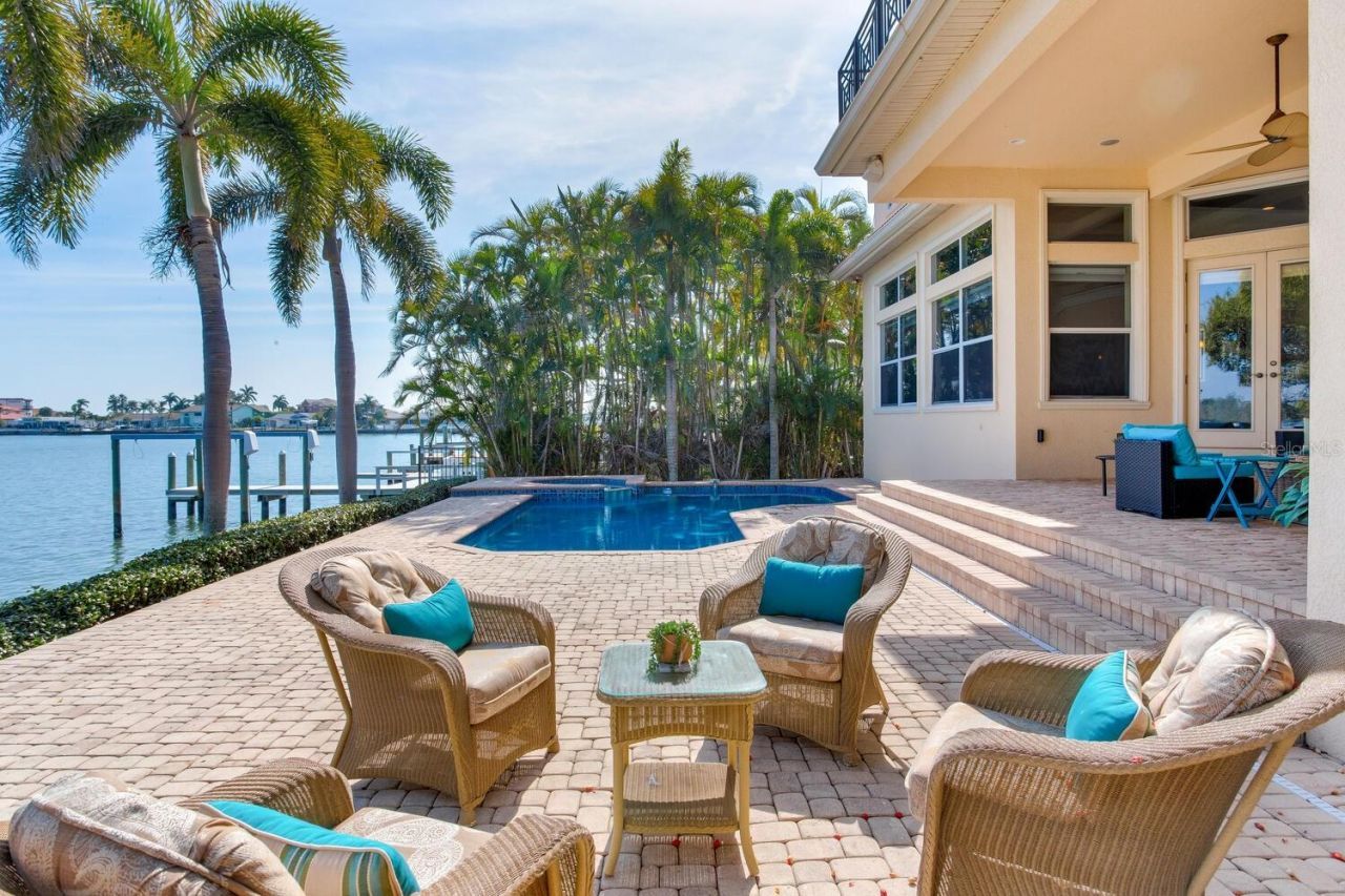 17371 Kennedy Drive, North Redington Beach, FL 33708 Photo