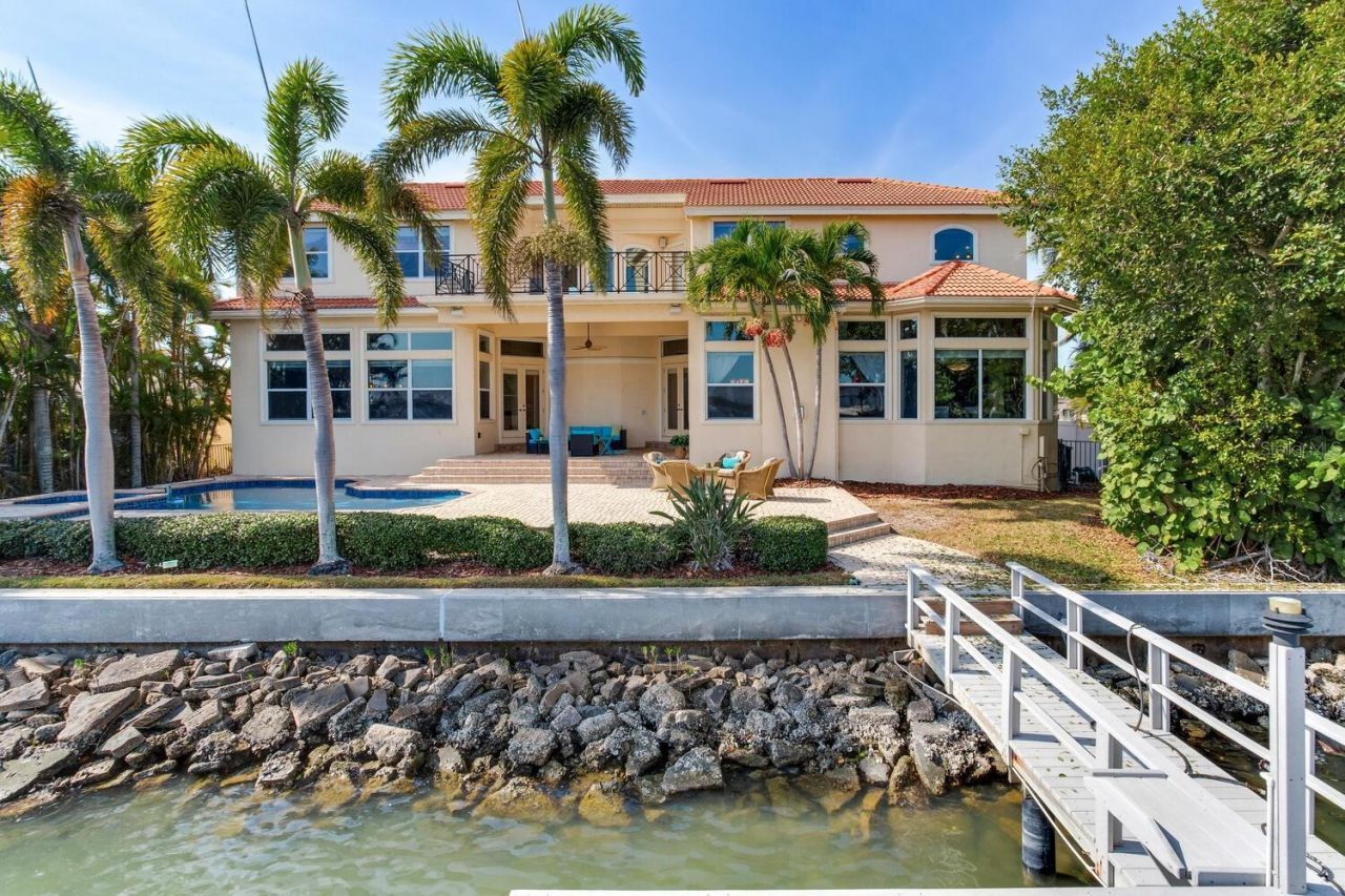 17371 Kennedy Drive, North Redington Beach, FL 33708 Photo