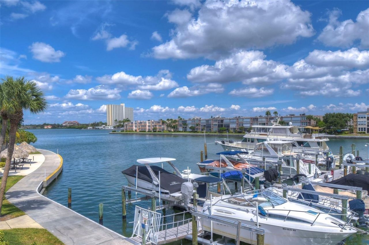 7400 Sun Island Drive S, Unit 202, South Pasadena, FL 33707 Photo