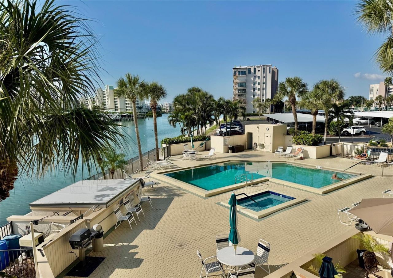 7400 Sun Island Drive S, Unit 202, South Pasadena, FL 33707 Photo