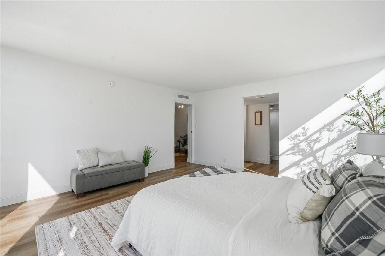 7400 Sun Island Drive S, Unit 202, South Pasadena, FL 33707 Photo