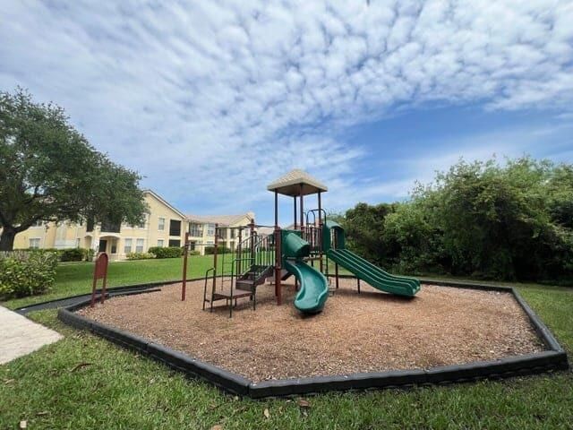 132 SW Peacock Boulevard, Unit 17-104, Port Saint Lucie, FL 34986 Photo