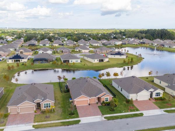 6 52nd Square, Vero Beach, FL 32968