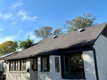 915 Hartsdale Drive, Dallas, TX 75211