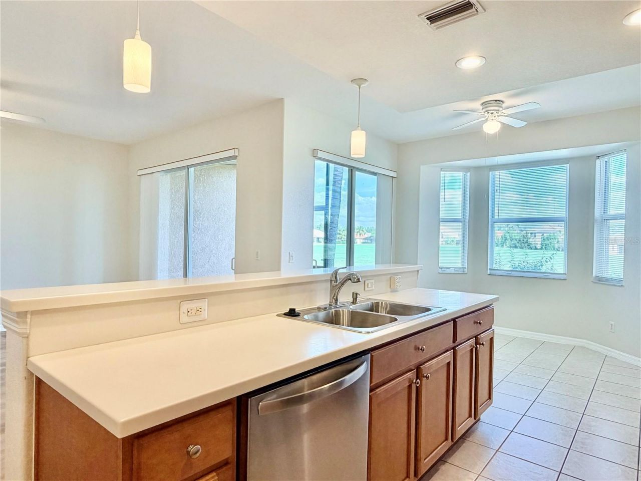 819 Fairwaycove Lane, Unit 102, Bradenton, FL 34212 Photo