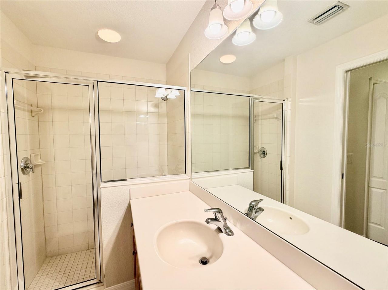 819 Fairwaycove Lane, Unit 102, Bradenton, FL 34212 Photo