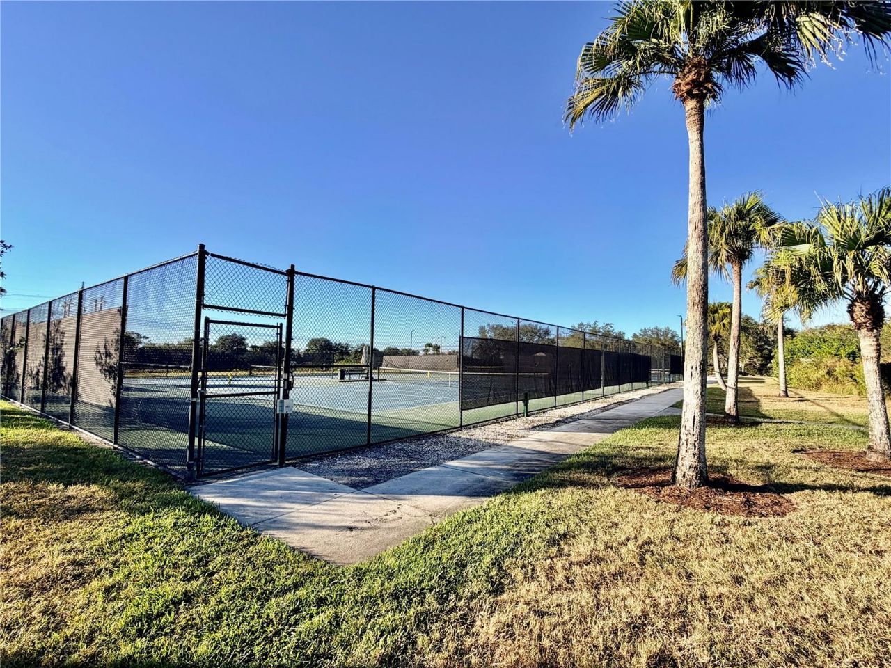 819 Fairwaycove Lane, Unit 102, Bradenton, FL 34212 Photo