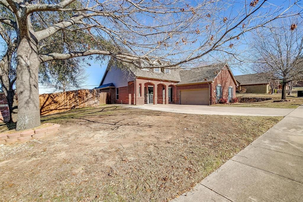 2117 Trace Ridge Drive, Weatherford, TX 76087 Main Photo