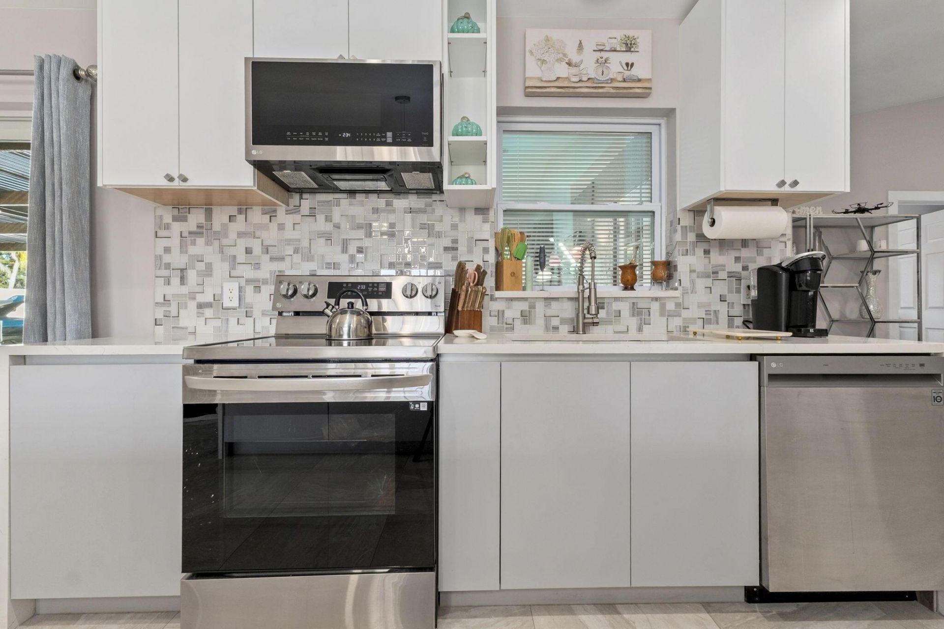 2471 SE Leithgow Street, Port Saint Lucie, FL 34952 Photo