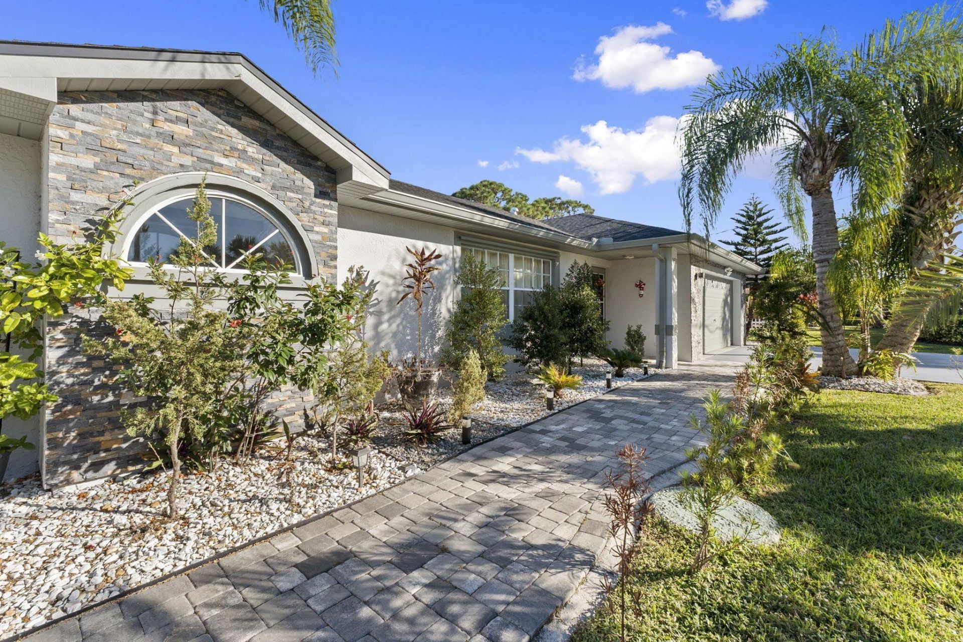 2471 SE Leithgow Street, Port Saint Lucie, FL 34952 Photo