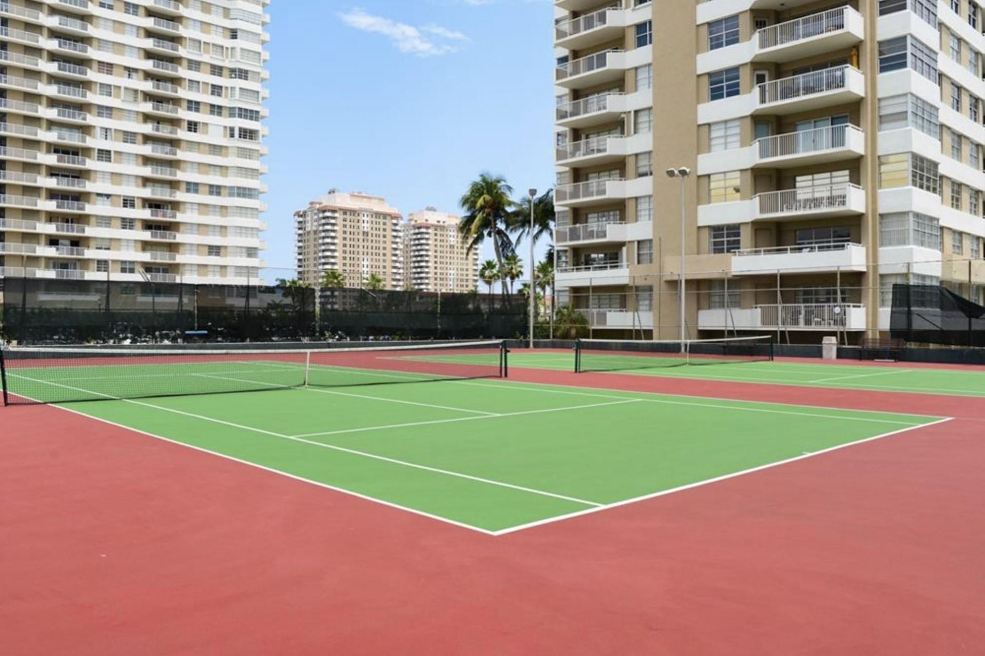 1950 S Ocean Drive, Unit 2M, Hallandale Beach, FL 33009 Photo