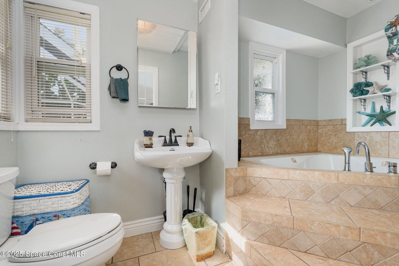 1304 Lichty Street Ne, Palm Bay, FL 32905 Photo